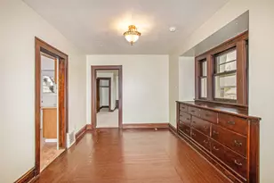 209 E Mt Hope Ave, Lansing, MI 48910 - Photo 8