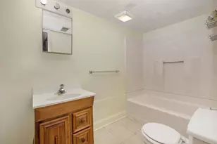 209 E Mt Hope Ave, Lansing, MI 48910 - Photo 16