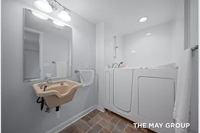 2431 Summit Ridge Drive NE, Grand Rapids, MI 49505 - Photo 40
