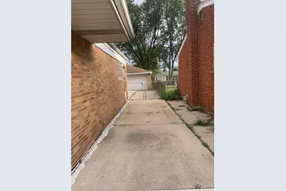 16790 Bell Avenue, Eastpointe, MI 48021 - Photo 18