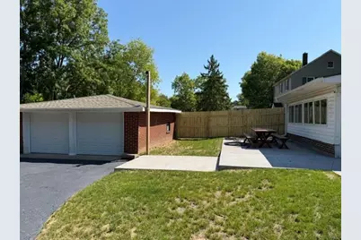 708 Upton Avenue, Springfield, MI 49037 - Photo 4