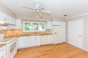 42021 Banbury Ct, Northville, MI 48168 - Photo 16