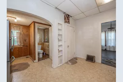 601 N Kalamazoo Street, Paw Paw, MI 49079 - Photo 16