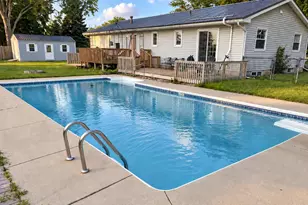 1114 Jane St, Tecumseh, MI 49286 - Photo 2