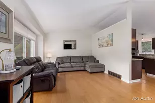 5064 Shinnecock Hills Dr NW, Comstock Park, MI 49321 - Photo 4