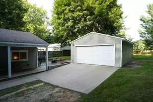 2016 Scenic Dr, Muskegon, MI 49445 - Photo 22