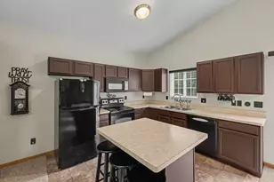 3996 Englewood St, Jackson, MI 49201 - Photo 6