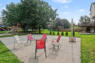 9521 Ridgecrest Dr, Zeeland, MI 49464 - Photo 38