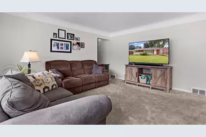 15925 Ryland, Bedford, MI 48239 - Photo 8