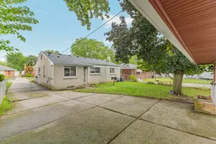 15925 Ryland, Bedford, MI 48239 - Photo 4