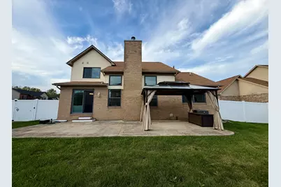 19713 Sexton Street, Brownstown, MI 48173 - Photo 6