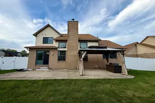 19713 Sexton St, Brownstown, MI 48173 - Photo 6