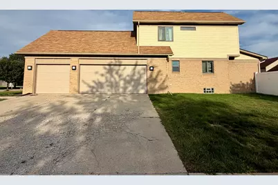 19713 Sexton Street, Brownstown, MI 48173 - Photo 4