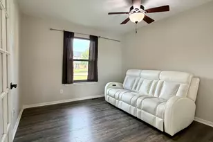 19713 Sexton St, Brownstown, MI 48173 - Photo 10