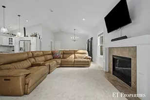 7801 Cascade Rd SE, Grand Rapids, MI 49546 - Photo 6