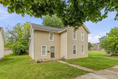 215 2nd Avenue, Big Rapids, MI 49307 - Photo 2