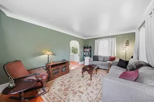 626 Orange St, Jackson, MI 49202 - Photo 6