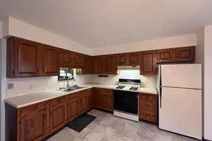 5742 Leisure S Dr SE, Kentwood, MI 49548 - Photo 2
