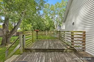 104 Sweet St NE, Grand Rapids, MI 49505 - Photo 18