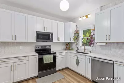 104 Sweet Street NE, Grand Rapids, MI 49505 - Photo 6