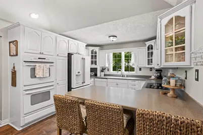4861 Hidden Hills Circle, Howell, MI 48855 - Photo 12
