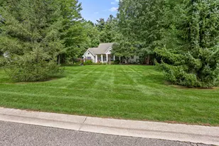 4861 Hidden Hills Cir, Howell, MI 48855 - Photo 2