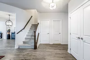 3075 N Spurway Dr, Ann Arbor, MI 48105 - Photo 6