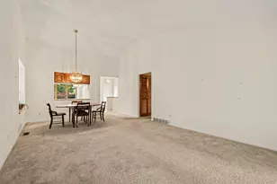 2748 Mulford Dr SE, Grand Rapids, MI 49546 - Photo 12