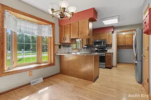 411 4th St, Cedar Springs, MI 49319 - Photo 10