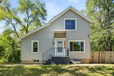 1071 Bristol Avenue NW, Grand Rapids, MI 49504 - Photo 1