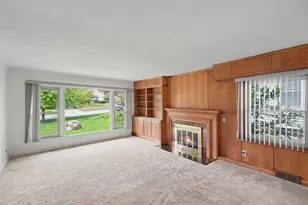 1220 SE Sylvan Ave SE, Grand Rapids, MI 49506 - Photo 2