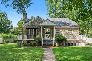 2 S Fairview Ave, Niles, MI 49120 - Photo 1