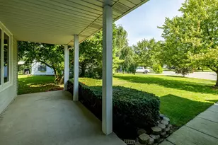 1220 Cody Cir, Saline, MI 48176 - Photo 10