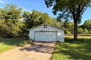 908 Napoleon Rd, Michigan Center, MI 49254 - Photo 4