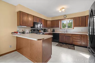 7011 W Bricker, Greenville, MI 48838 - Photo 8