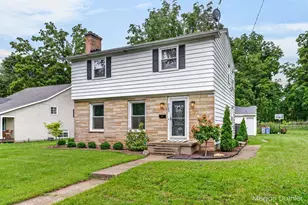 723 Maridell Ave NW, Grand Rapids, MI 49504 - Photo 1