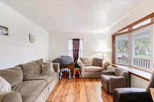 631 Campbell St, Flint, MI 48507 - Photo 6