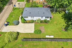 83 Pershing Ave, South Haven, MI 49090 - Photo 2