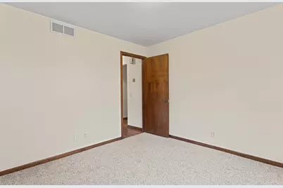 5784 Leisure South Drive SE, Kentwood, MI 49548 - Photo 14