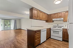 5784 Leisure S Dr SE, Kentwood, MI 49548 - Photo 2