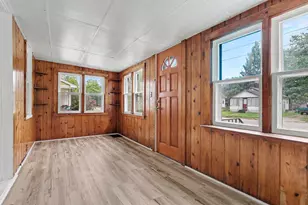 251 Crown St SW, Wyoming, MI 49548 - Photo 8