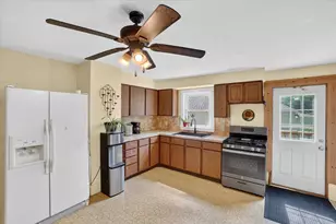 671 N Jackson St, Ionia, MI 48846 - Photo 12