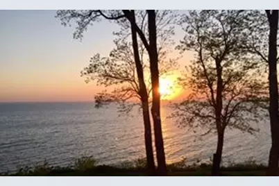 3616 Lakeshore Drive #E11, Saint Joseph, MI 49085 - Photo 4