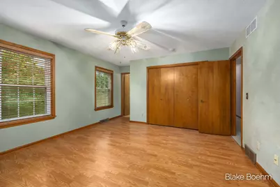 2251 Yorktown Drive SE, Kentwood, MI 49508 - Photo 14
