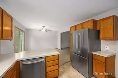 2251 Yorktown Drive SE, Kentwood, MI 49508 - Photo 10