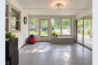 1362 E Summit Avenue, Muskegon, MI 49444 - Photo 10