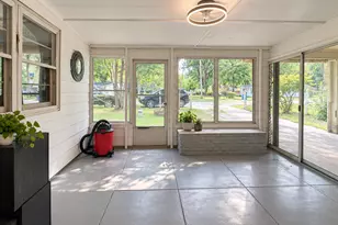 1362 E Summit Ave, Muskegon, MI 49444 - Photo 10