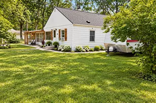 1362 E Summit Ave, Muskegon, MI 49444 - Photo 2