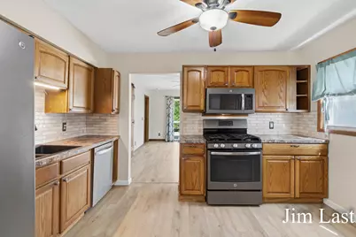933 Barbara Street NW, Grand Rapids, MI 49544 - Photo 10