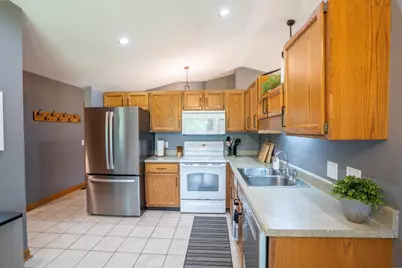 8421 Trail Blazer Drive SE, Byron Center, MI 49315 - Photo 16